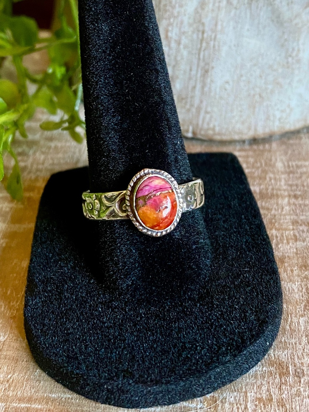 Pink orange spiny oyster shell ring sterling silver floral southwestern size 8